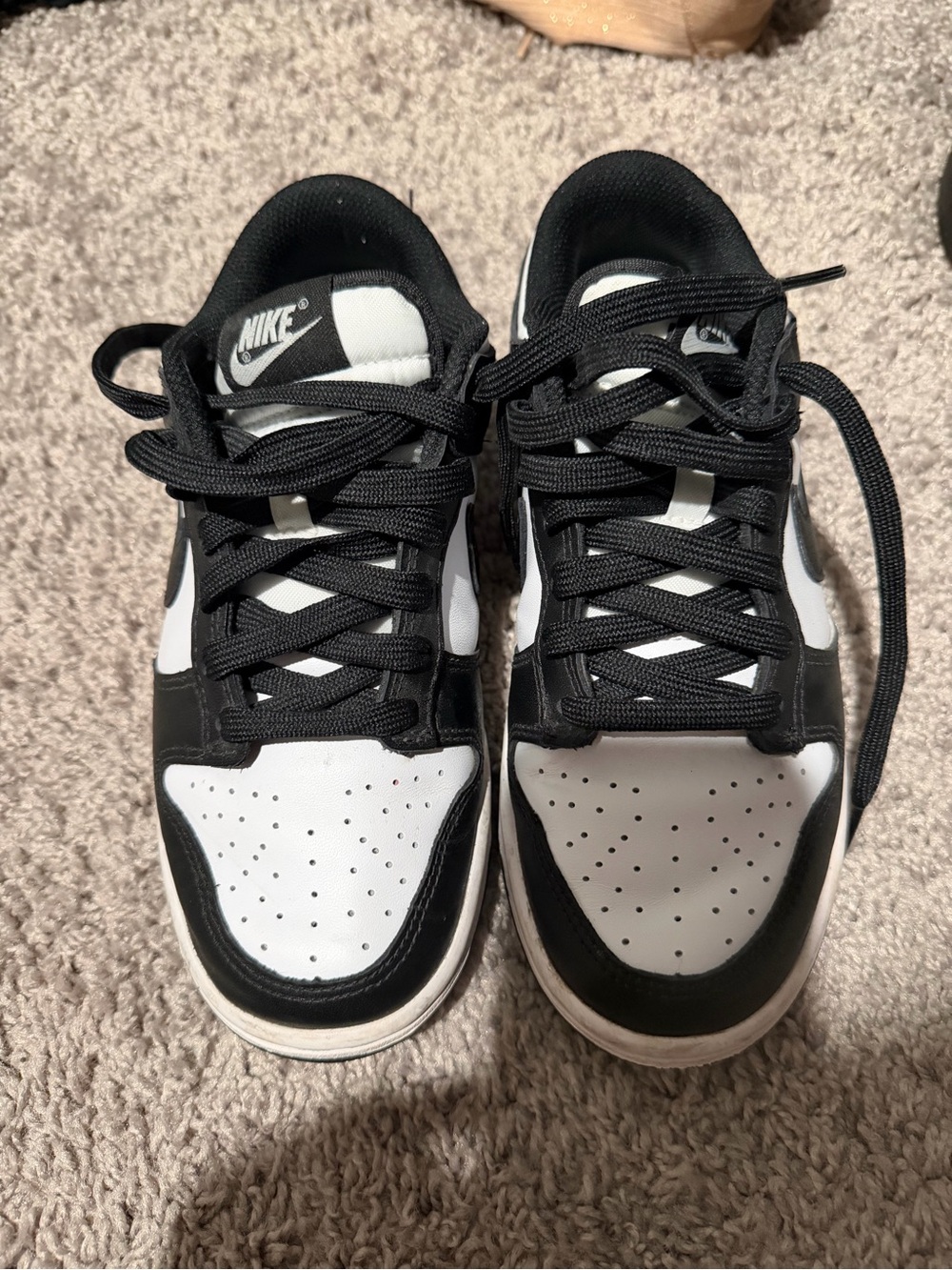 Nike Women's Black and White Low-Top Athletic Sneakers